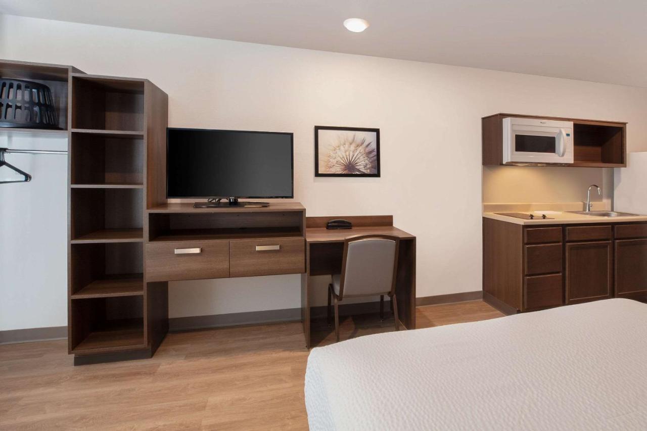 Woodsping Suites Washington Dc East Arena Drive Lake Arbor Екстер'єр фото