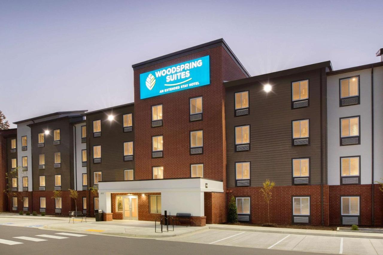 Woodsping Suites Washington Dc East Arena Drive Lake Arbor Екстер'єр фото