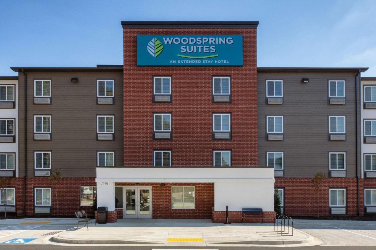 Woodsping Suites Washington Dc East Arena Drive Lake Arbor Екстер'єр фото