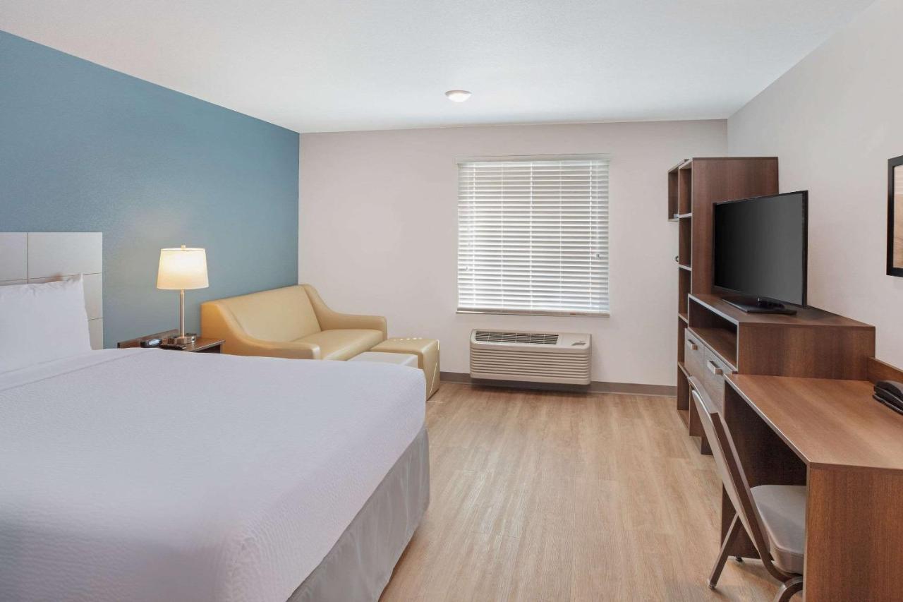 Woodsping Suites Washington Dc East Arena Drive Lake Arbor Екстер'єр фото