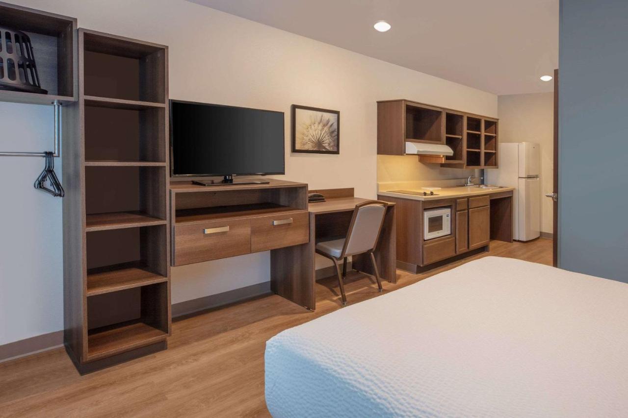 Woodsping Suites Washington Dc East Arena Drive Lake Arbor Екстер'єр фото